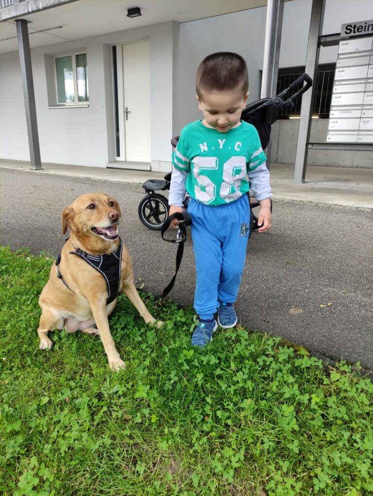 Luis mit Hündin Bella