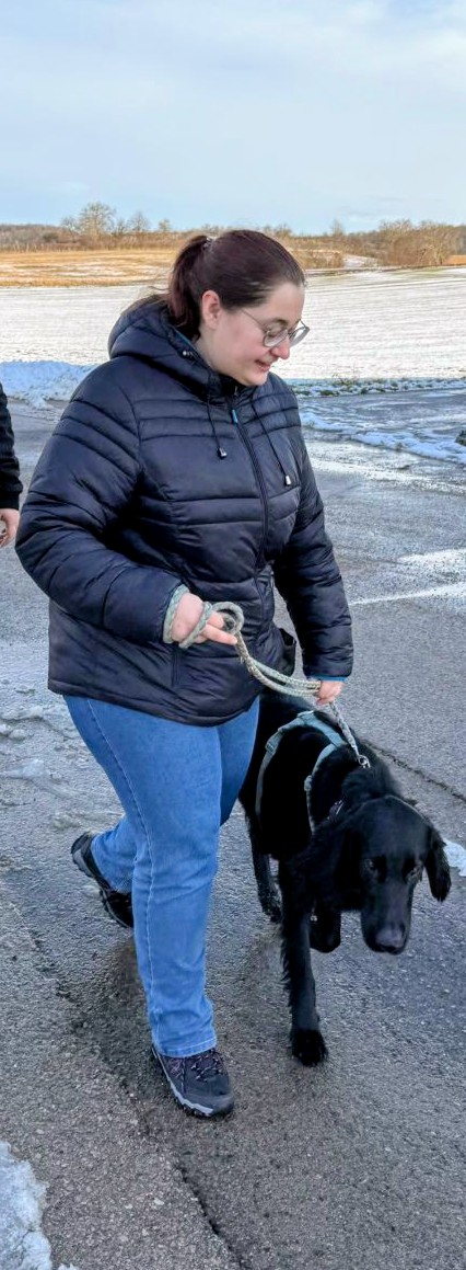 Kerstin mit Barolo - Assistenzhund in Ausbildung